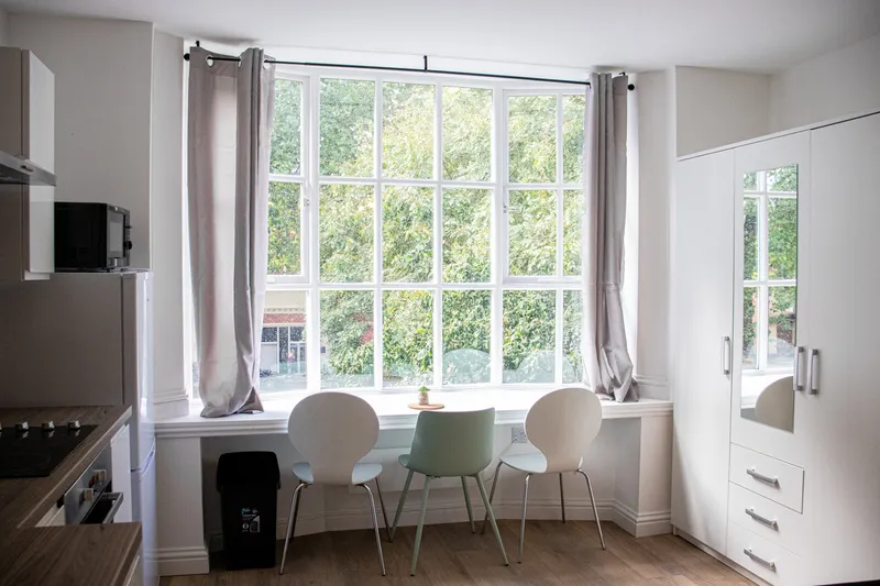 Stunning 1 Bed Flat // SEP 2026 - Image 2